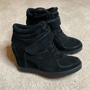 Lacoste Berdine Black Suede Sneaker - 7